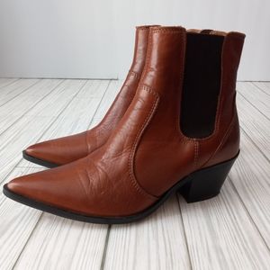 EOS Giro Leather Chelsea Boots